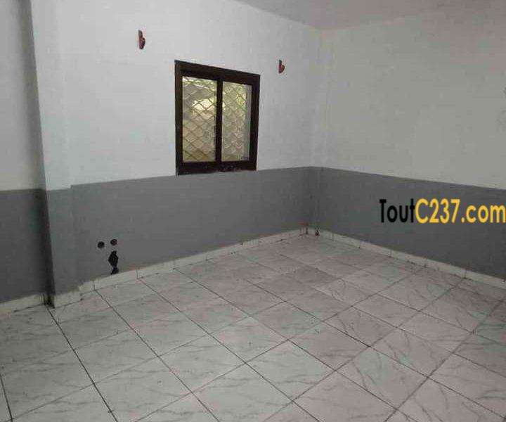 Appartement neuf entrée seule à louer à Makepe, Douala