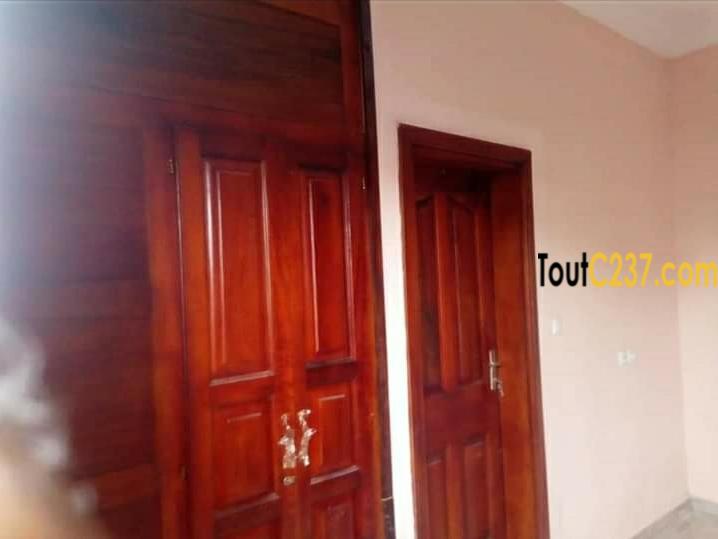 Appartement à louer à bonapriso, Douala