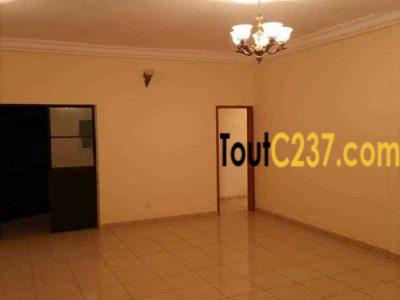 Appartement haut standing à louer à Logpom, Douala