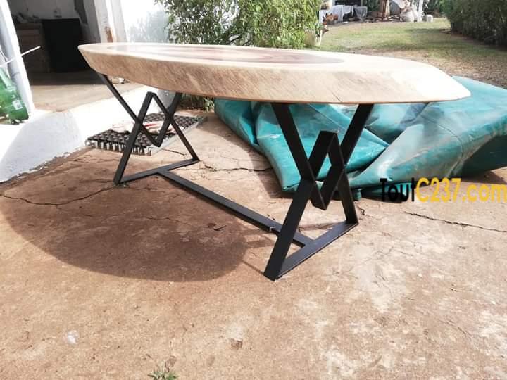 Table en bois à vendre à Yaoundé