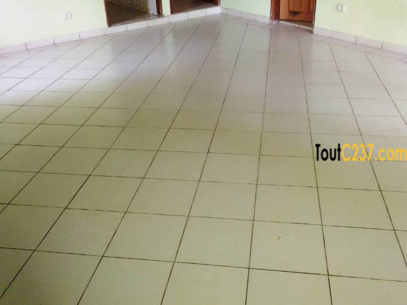 Villa à louer à Japoma, Douala