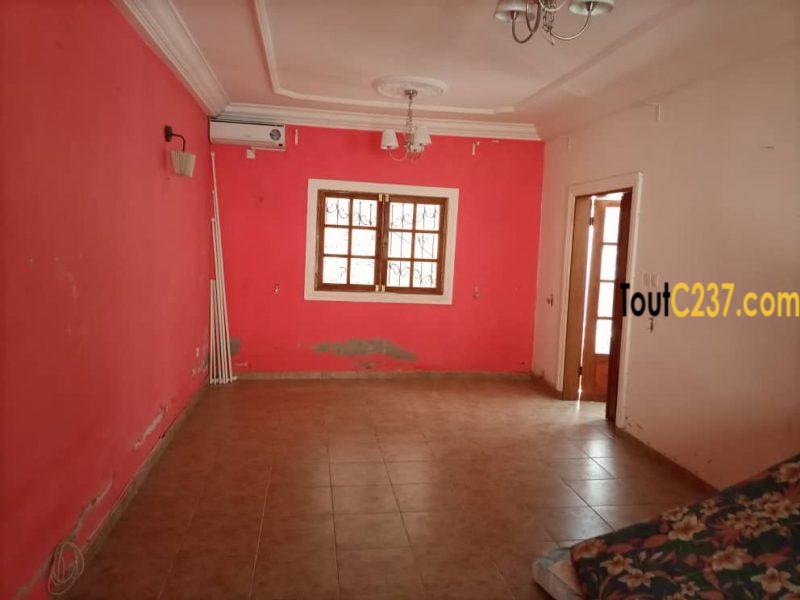 Duplex à louer à Kotto, Douala