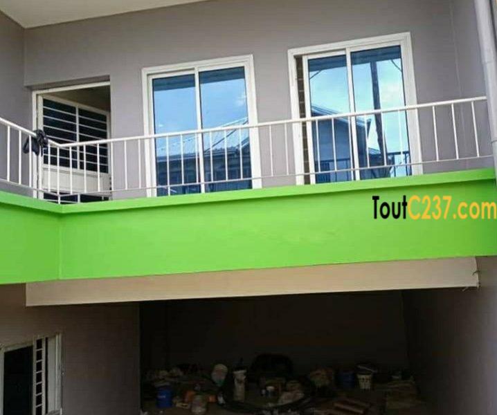 Duplex à louer à Yassa, Cite chirac, Douala