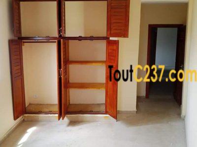 Appartement Neuf à louer à Bonamoussadi, Douala