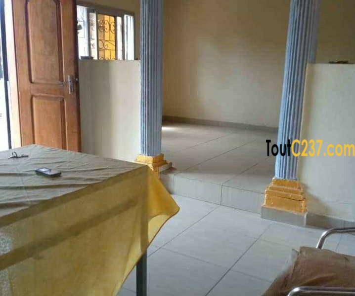Villa à louer à Bépanda, Douala