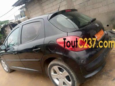 Peugeot 207 à vendre à Douala