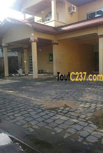 Maison duplex à louer à Makepe Douala