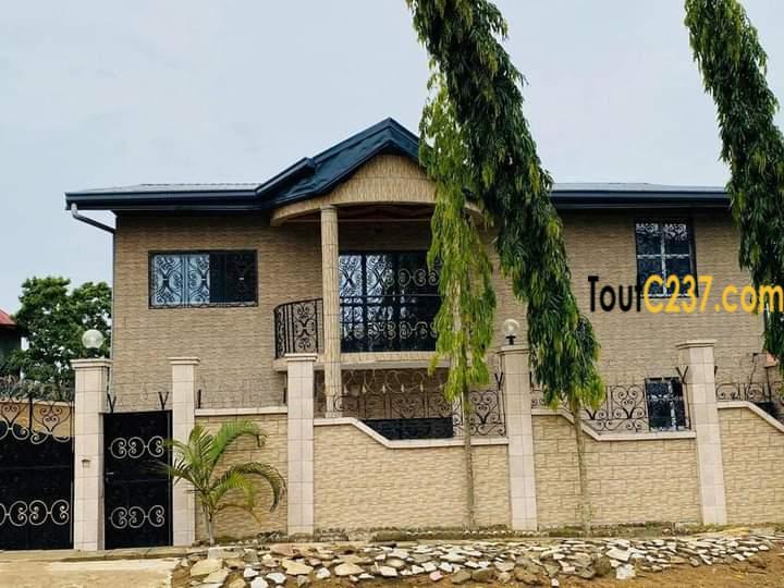 Maison duplex à vendre à Yassa Douala