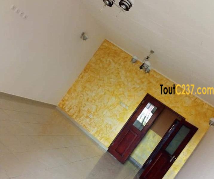 Appartement à louer à Bonamoussadi Sable Douala