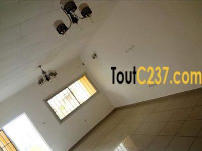Appartement à louer à Bonamoussadi Sable Douala