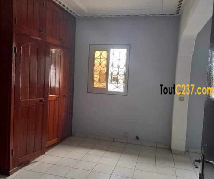 Villa à louer à kotto, Douala