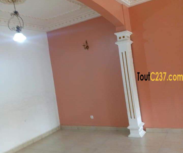 Appartement à loué à Logpom Douala