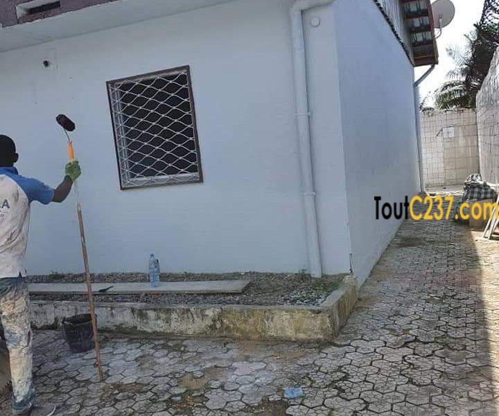 Villa sic à louer à Bonamoussadi Douala