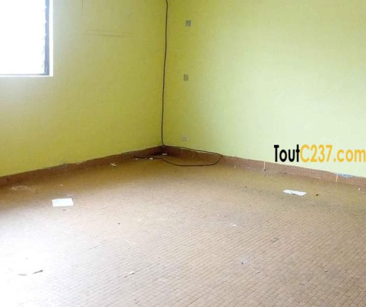 Maison duplex à louer à Deido Douala