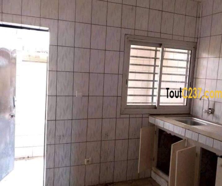 Appartement à louer à Logpom Douala