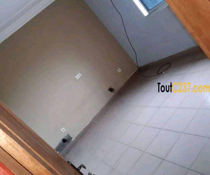Appartement à louer à Bonamoussadi, Douala