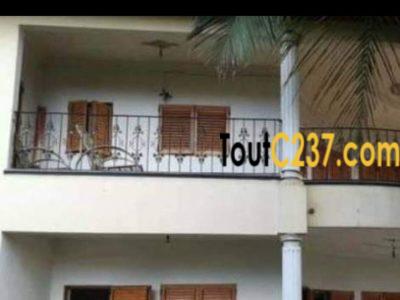 Maison duplex à vendre à Logpom Douala