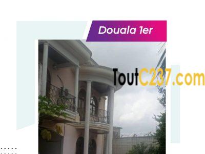 Maison Duplex à vendre à Bonapriso Douala