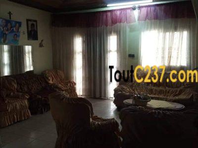 Maison à louer à Logpom Douala