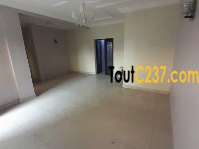 Appartement neuf à pk8 Douala