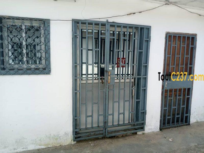 Bureau à louer à Akwa Douala