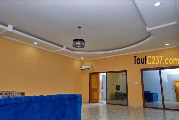 Villa meublée à louer à Bonapriso Douala