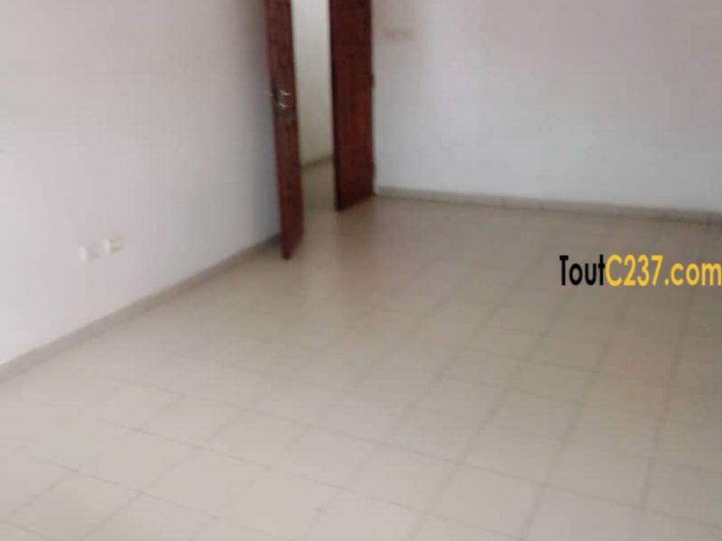 Appartement à louer à Deido Douala