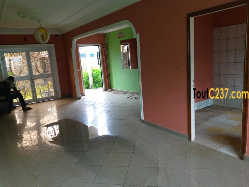 Maison sic à louer à kotto Douala