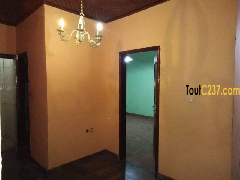 Maison à louer à Makepe Douala