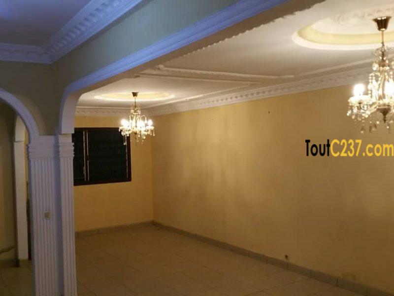 Maison en villa a louer à Makepe Douala