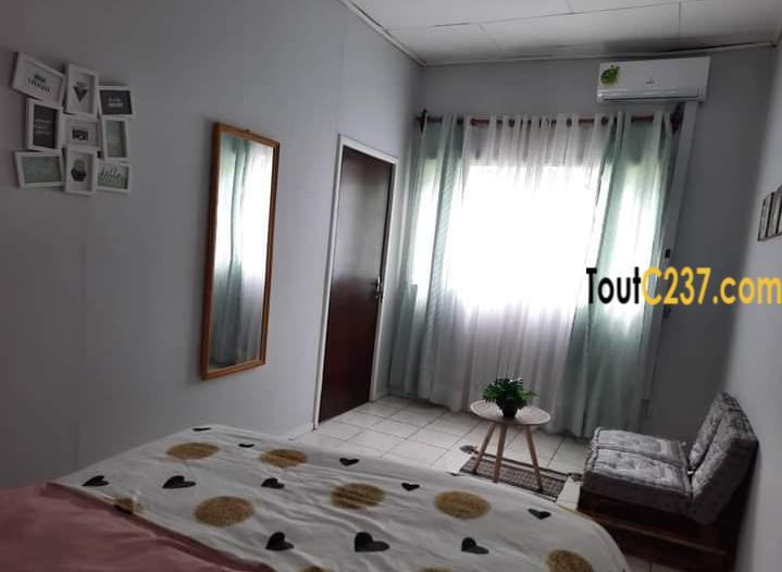 Studio meublé à louer à Bonanjo Douala
