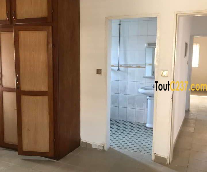 Appartement à louer a Logpom Douala