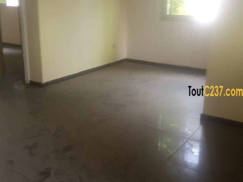 Appartement à louer à Akwa, Douala