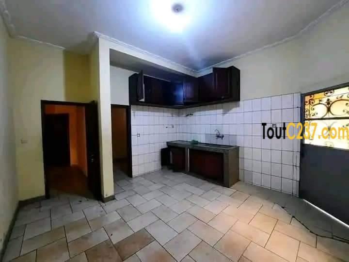 Duplex à louer à Bonamoussadi Douala