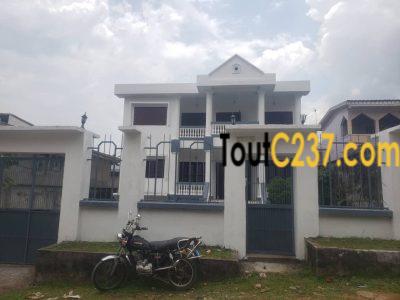 Duplex vip à vendre a Logpom, Douala